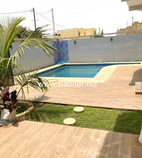 Villa R+1 meublée à louer à Ngaparou 