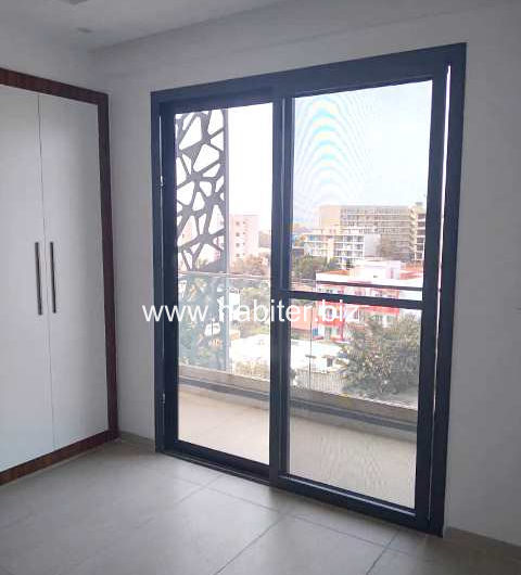 Appartement à louer au Point E