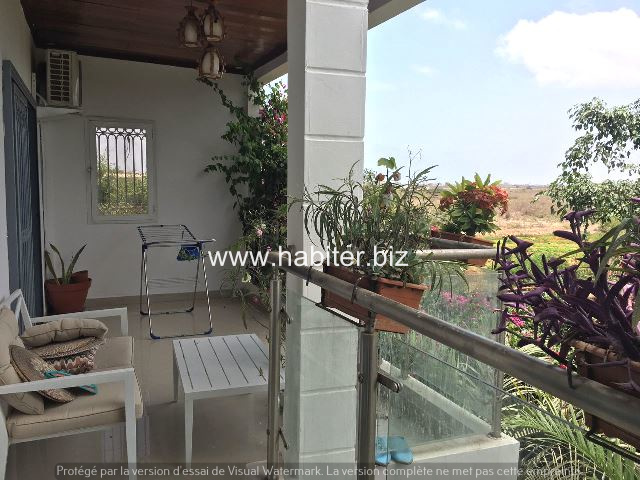 Belle villa R+2 à louer aux mamelles