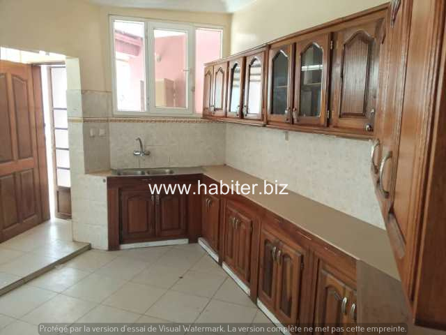 Villa R+1 à vendre à Ngor Almadies