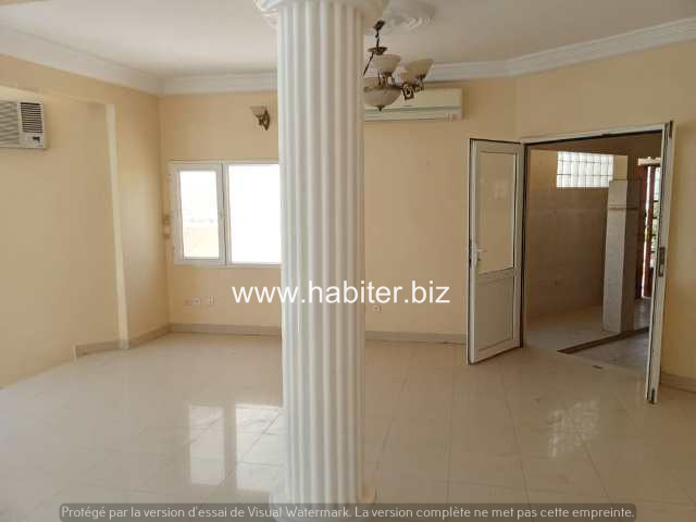 Villa R+1 à vendre à Ngor Almadies