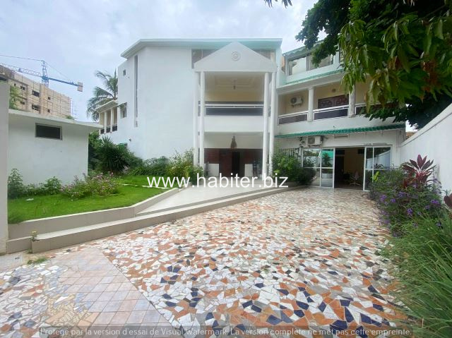 Villa à louer à Ngor Almadies derrière Casino du Cap-Vert
