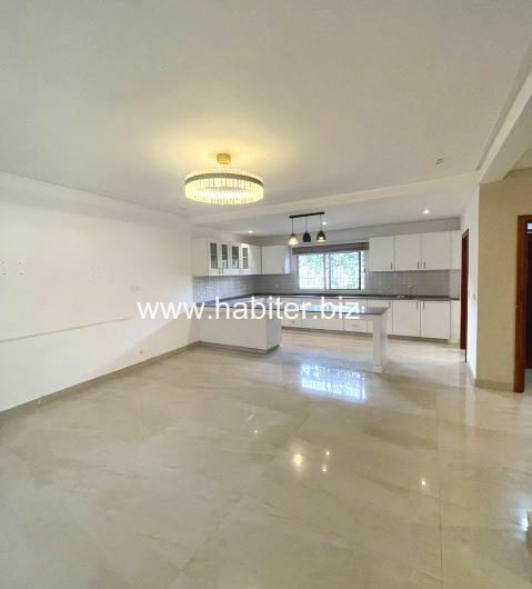 Villa R+2 à louer aux Almadies