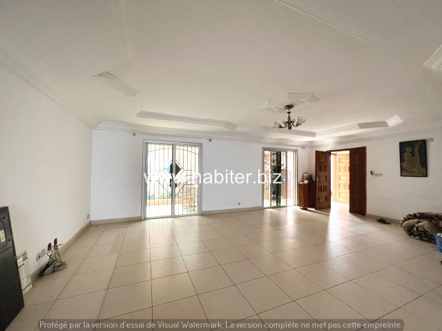 Villa R+1 à vendre à Sacre-coeur 1