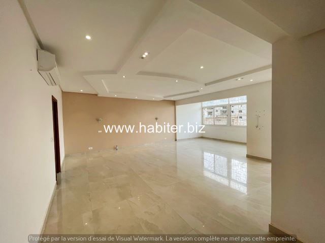 Villa R+2 à louer aux Almadies