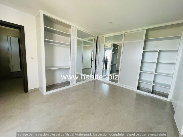 Appartement de 370m2 à louer aux Almadies
