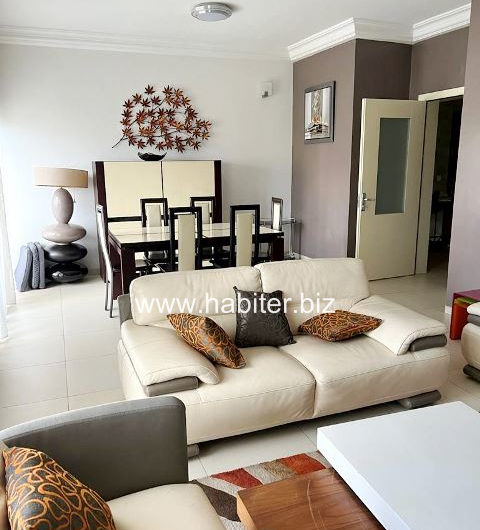 Bel appartement vide de 117m2 à vendre au Point E