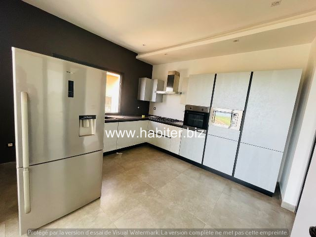 Appartement à louer sur la Corniche Mamelles