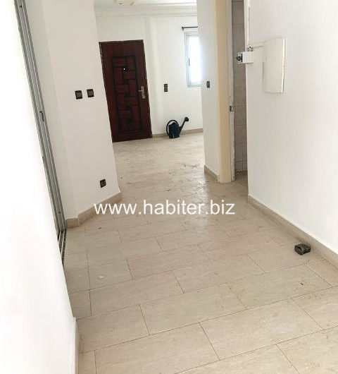 Villa R+1 à louer à Mermoz