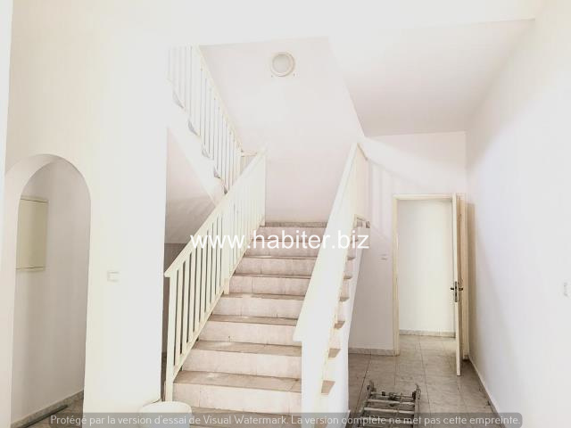 Villa en rénovation à louer à Fenêtre Mermoz