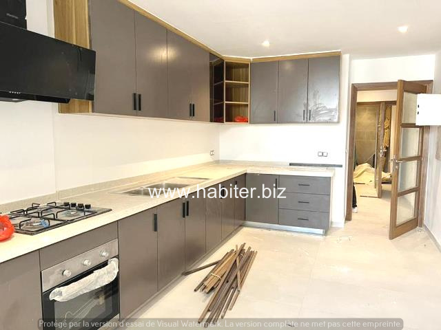 Spacieux appartement de 300m2 à louer à Fann Mermoz