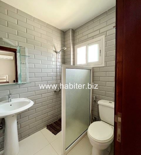 Appartement meublé à louer au Point E