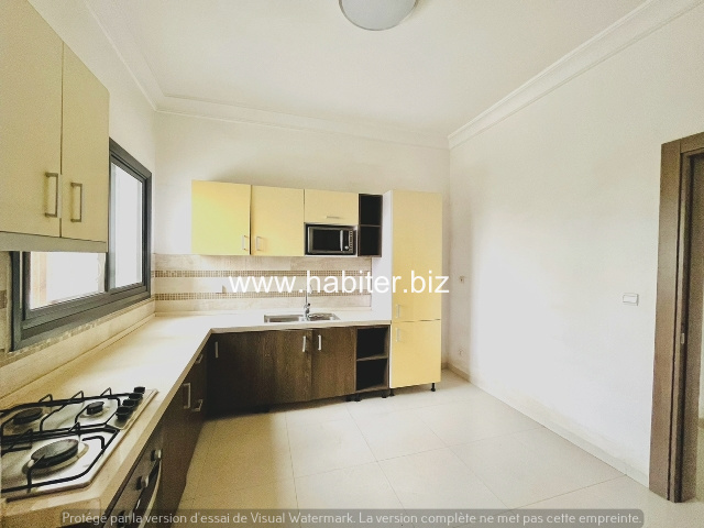 Appartement à louer au Point E