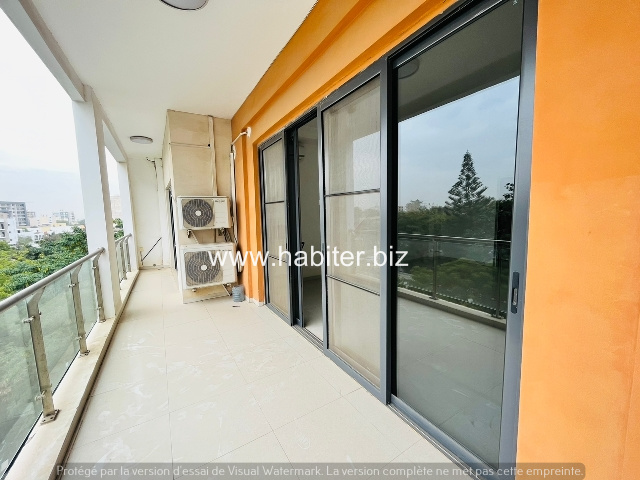 Appartement à louer au Point E