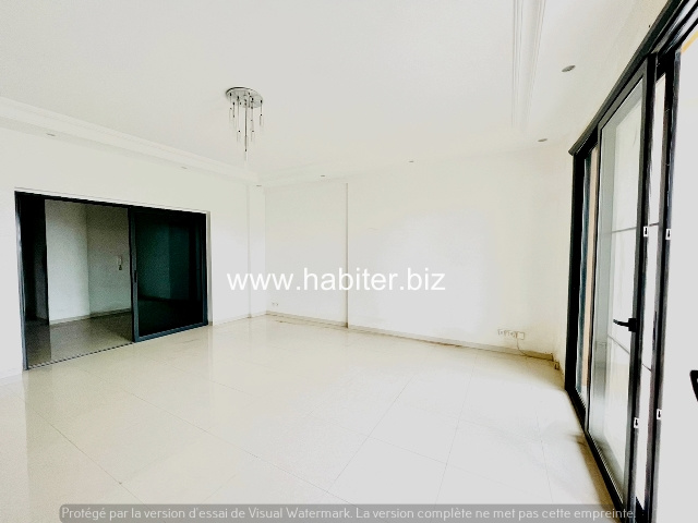 Appartement à louer au Point E