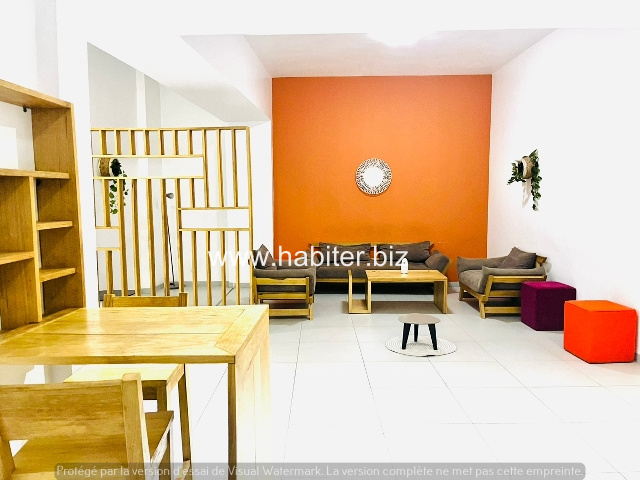 Appartement à louer au Point E