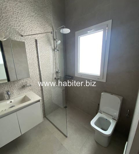 Joli Penthouse à louer aux Mamelles
