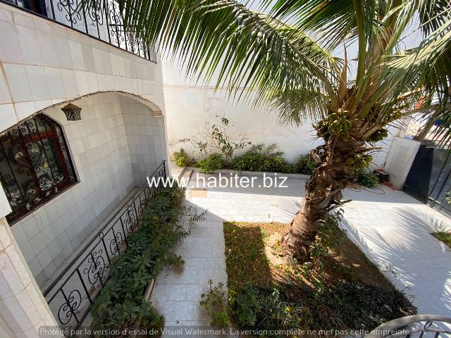 Villa R+1 à louer aux Mamelles