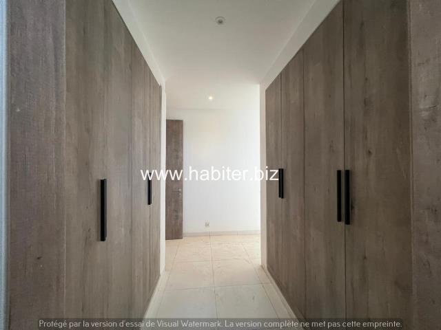 Appartements de 184m2 et 156m2 à vendre à Fann Résidence