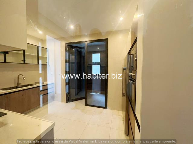 Appartements de 184m2 et 156m2 à vendre à Fann Résidence