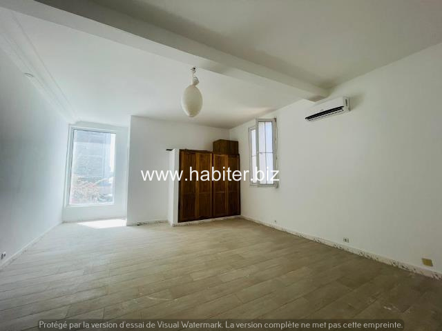 Deux villas en rénovation à louer sur la route du Méridien