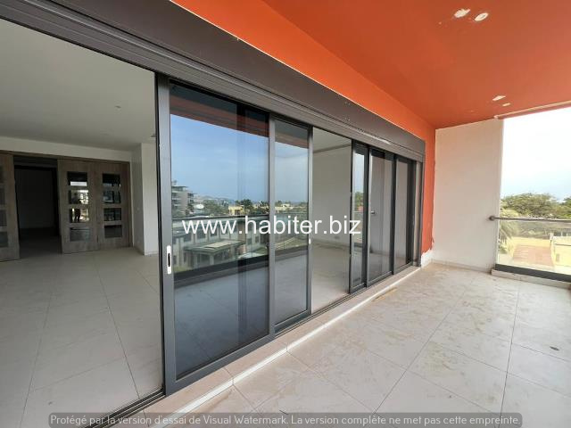 Appartements de 184m2 et 156m2 à vendre à Fann Résidence