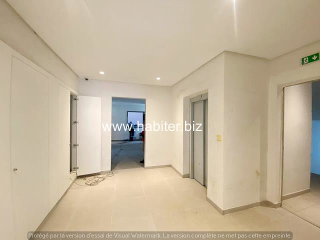Appartement de 225m2 à vendre au Point E
