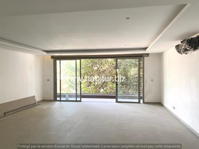Appartement de 225m2 à vendre au Point E