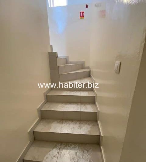 Villa R+1 à louer à Sacré Cœur 3 près de la vdn