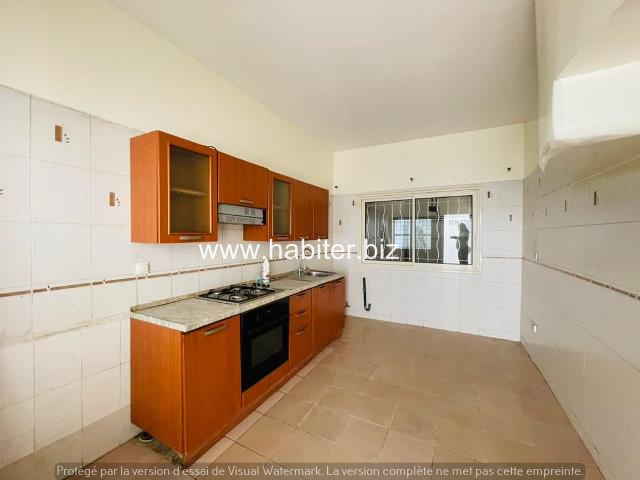 Villa R+1 à louer à Sipres Mermoz