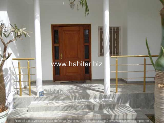 Villa R+1 à louer à Sipres Mermoz