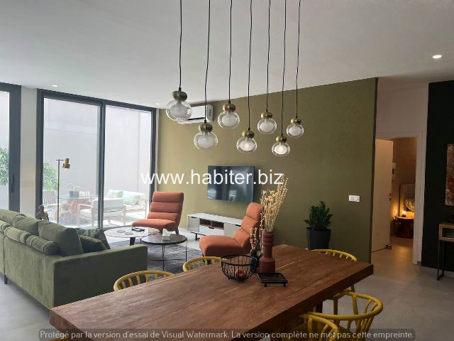 Bel appartement de 223m2 à vendre au plateau en bordure de mer