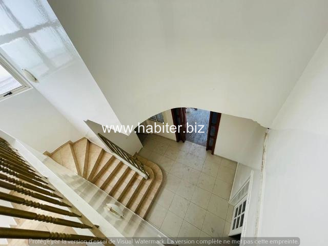 Villa R+1 à louer à Sipres Mermoz