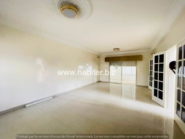 Villa R+1 à louer à Sipres Mermoz