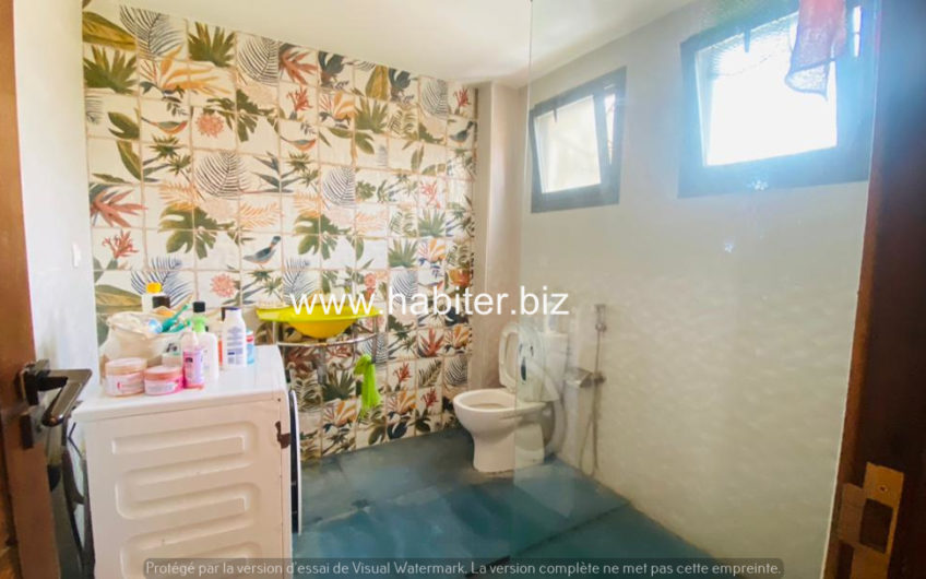 Villa R+2 à louer à Almadies 2 