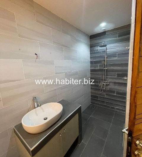 Appartement à louer aux Almadies à la zone de recasement
