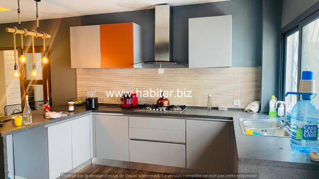 Villa R+2 à louer à Almadies 2 