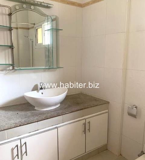 Appartement F4 à vendre à la cité keur gorgui