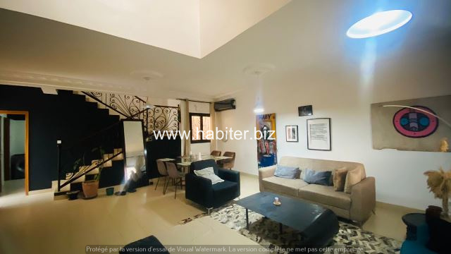 Villa R+1  à louer meublée ou vide aux Mamelles