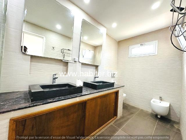 Villa à louer ou à vendre aux Almadies