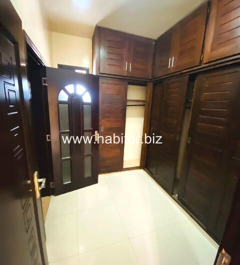 villa R+2 à louer aux Almadies