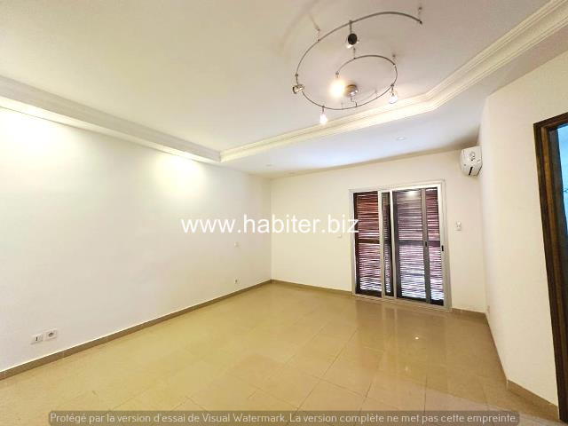 Villa à louer ou à vendre aux Almadies