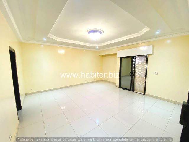 villa R+2 à louer aux Almadies