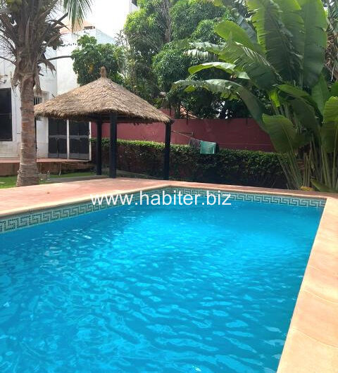 Villa R+1 de 700m2 à vendre ou à louer à Ngor Almadies