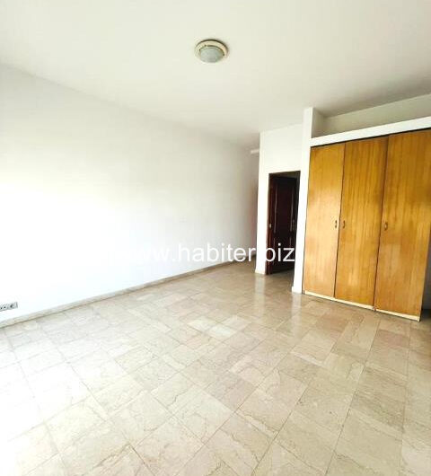Appartement à Louer à Fann Résidence