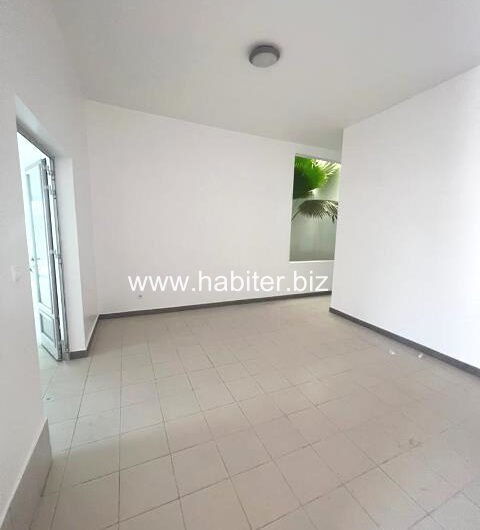 Villa R+1 de 700m2 à vendre ou à louer à Ngor Almadies