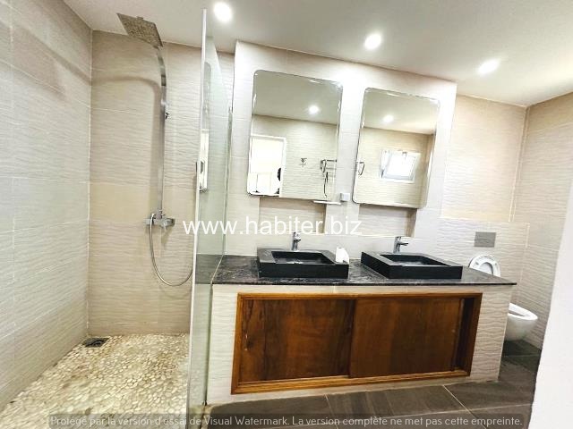 Villa à louer ou à vendre aux Almadies
