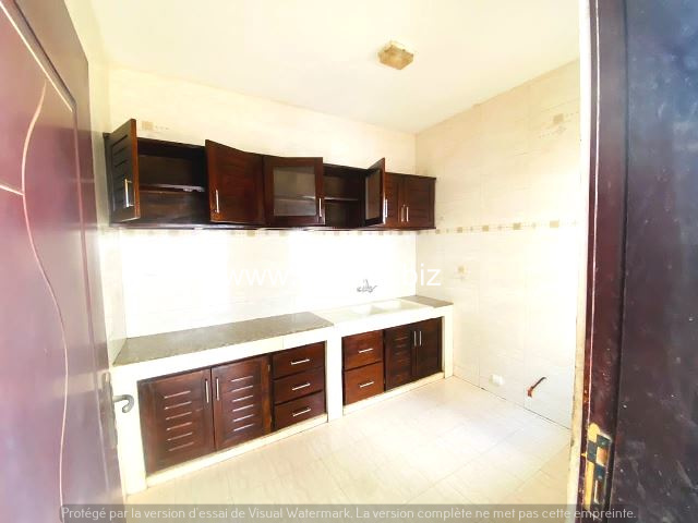 villa R+2 à louer aux Almadies