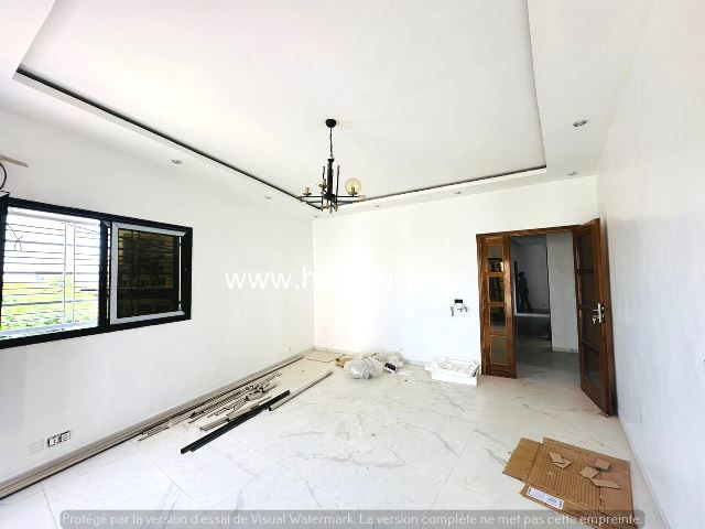 Appartement en finition à louer à Yoff Onomo
