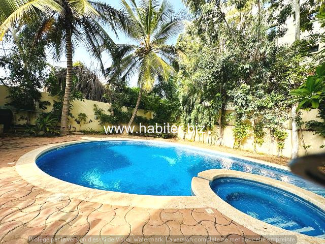 Villa à louer ou à vendre aux Almadies